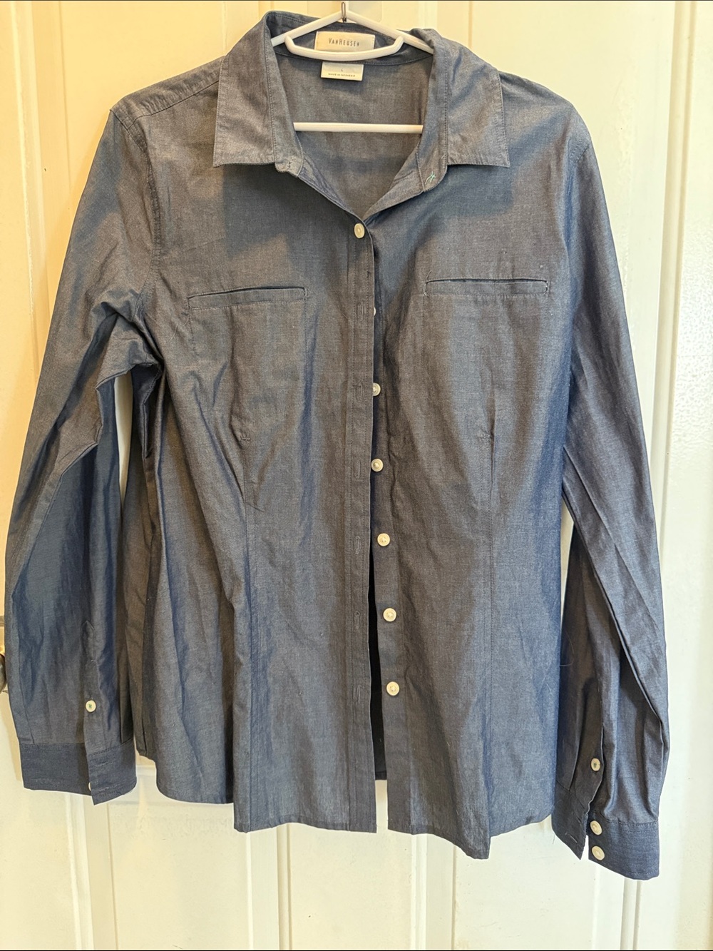 Van Heusen Ladies Size L - Lightweight Indigo Button-Down Shirt